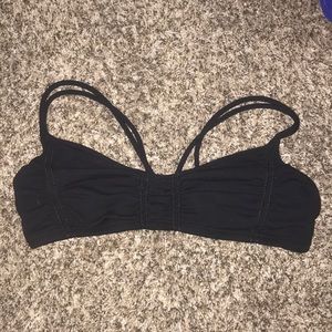 black lululemon sportsbra size 8